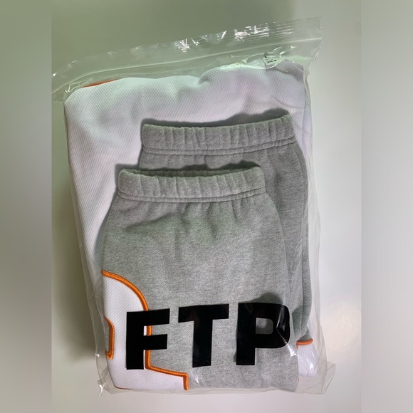 ❌SOLD❌ FTP mesh piping sweatpants - Picture 3 of 4